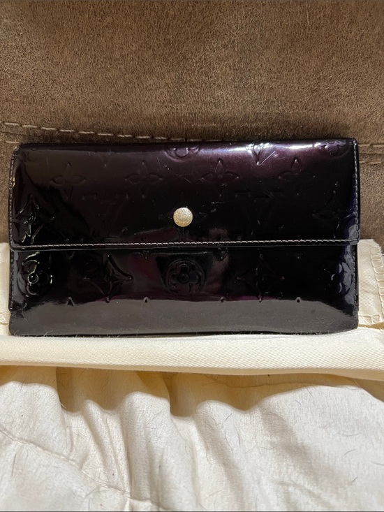 Louis Vuitton Handbags - Louis Vuitton Patent Monogram Long Wallet in Deep Plum-Black Sheen